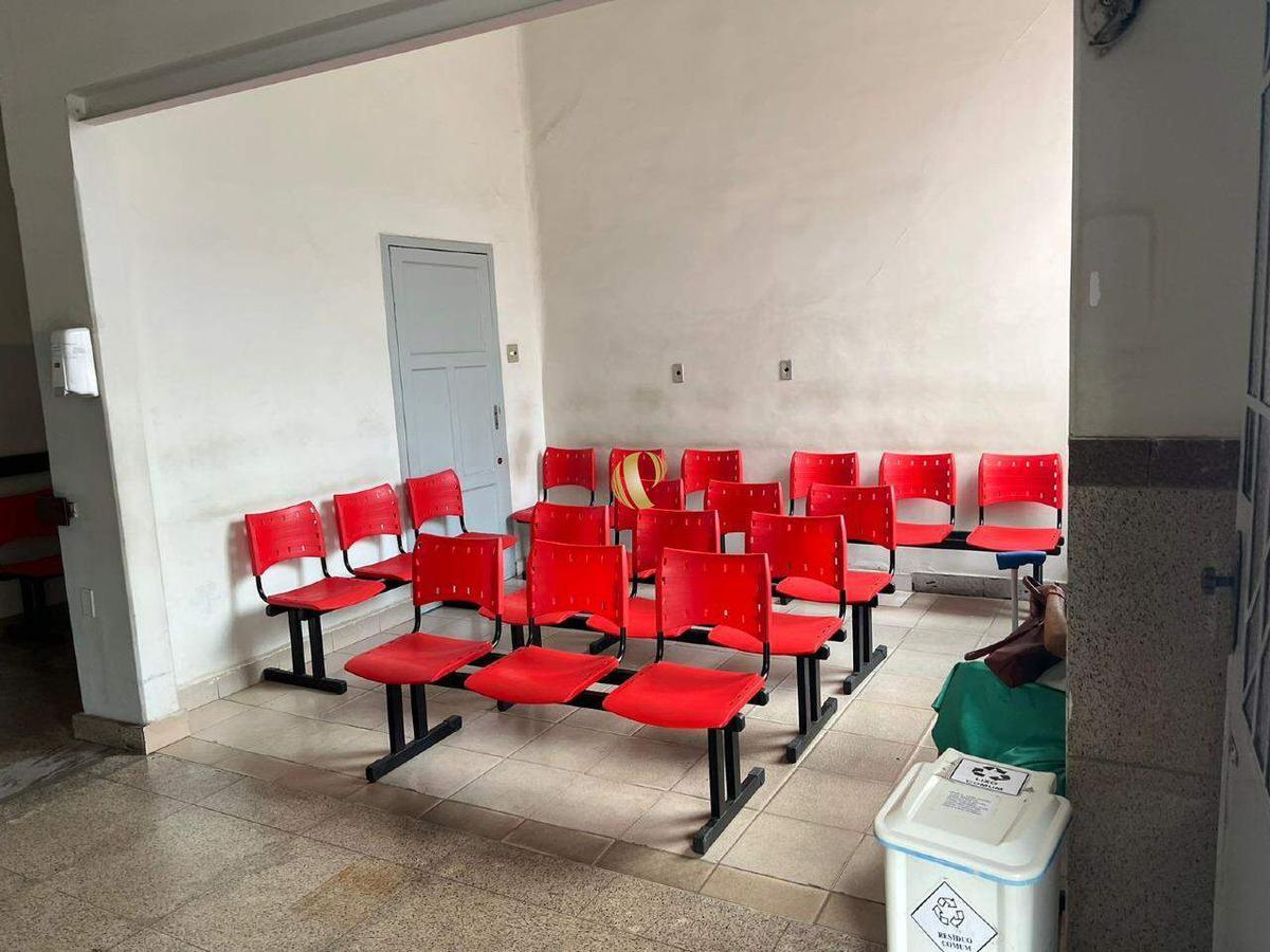 Prédio, Centro, 0 Quarto, 0 Vaga
