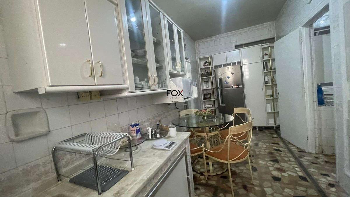 Apartamento, Centro, 4 Quartos, 0 Vaga, 1 Suíte