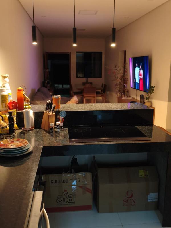 Casa, Tropical, 3 Quartos, 4 Vagas, 1 Suíte