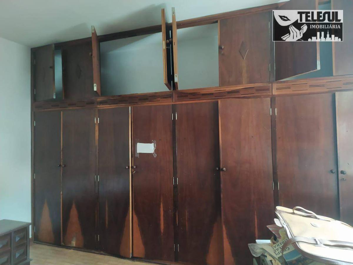 Casa, Centro, 4 Quartos, 0 Vaga, 1 Suíte