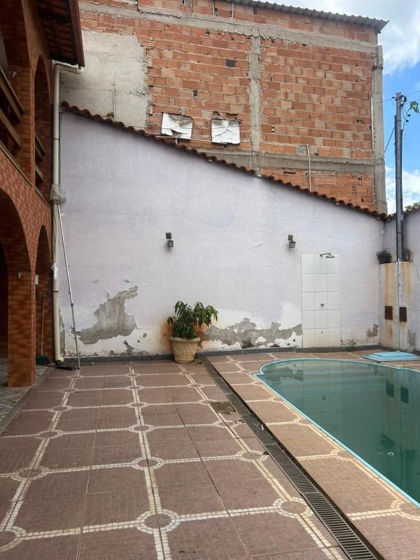 Casa, Nações Unidas, 5 Quartos, 0 Vaga, 4 Suítes