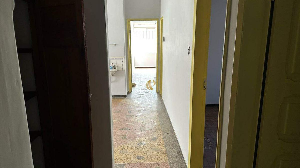 Casa, Centro, 4 Quartos, 2 Vagas, 1 Suíte