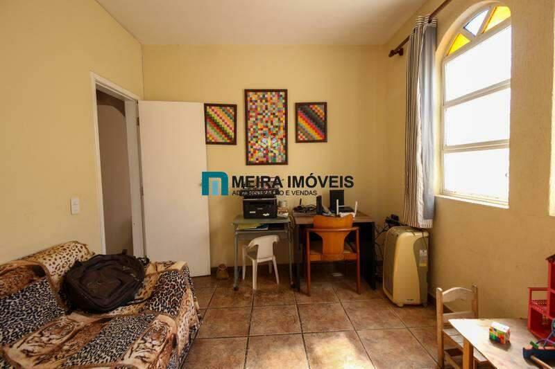 Casa, Planalto, 5 Quartos, 4 Vagas, 1 Suíte