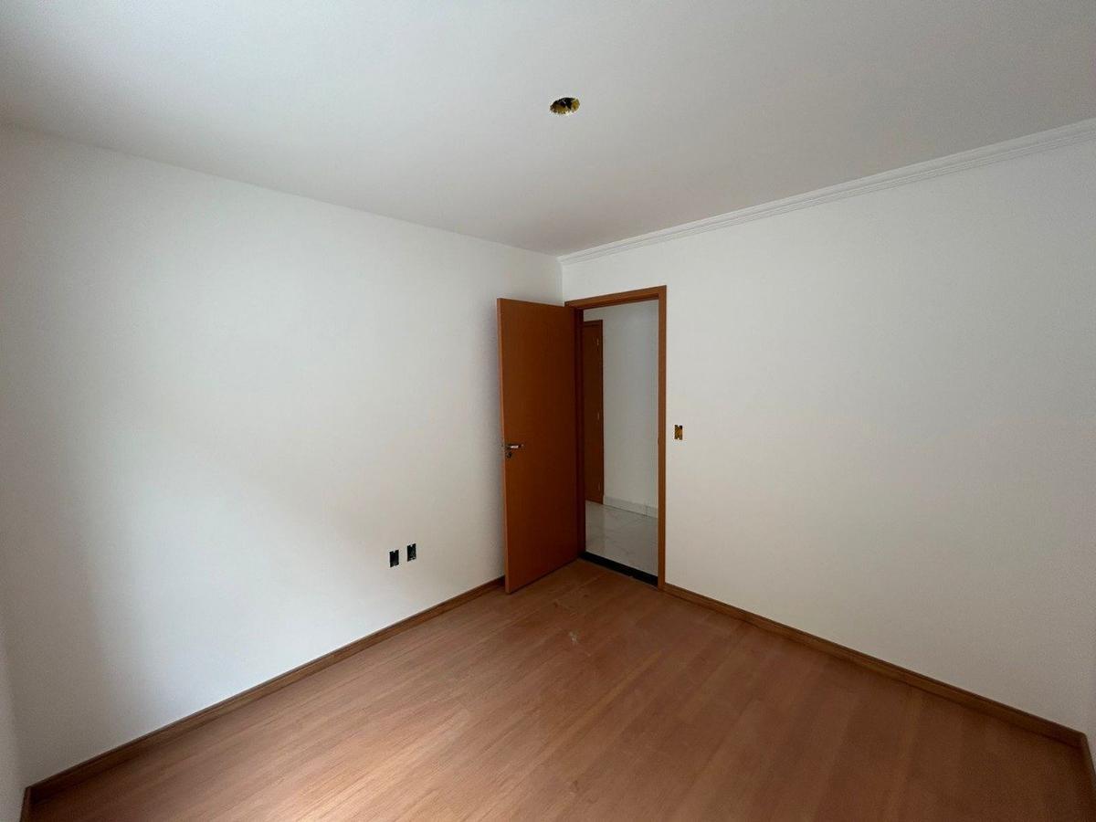 Apartamento, Santa Cruz Industrial, 3 Quartos, 2 Vagas, 1 Suíte