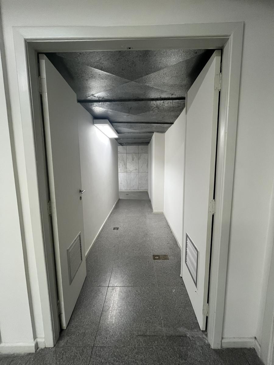 Prédio, Centro, 5 Quartos, 23 Vagas