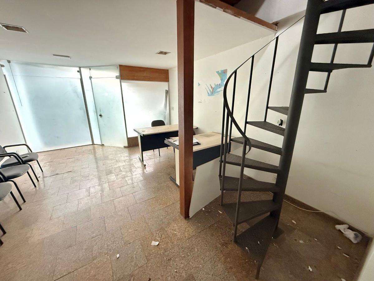 Andar, São José, 0 Quarto, 0 Vaga