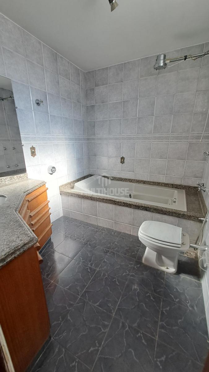 Casa, Itapoã, 2 Quartos, 6 Vagas, 1 Suíte
