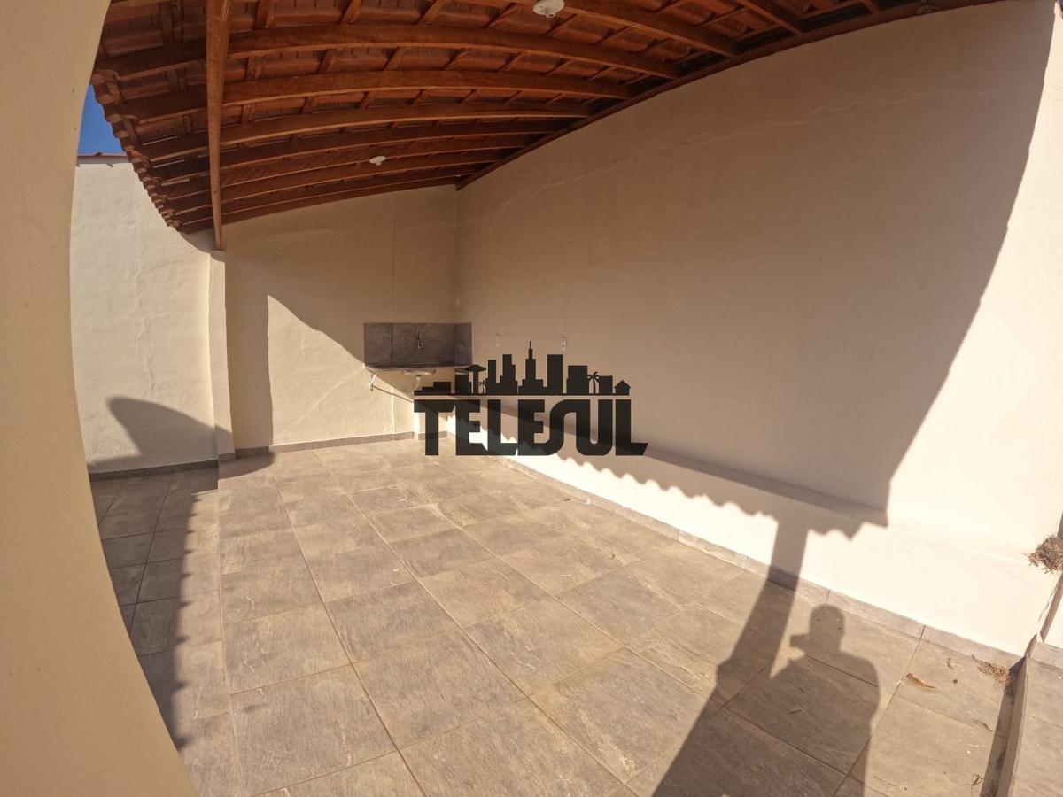 Casa, Jardim Sion, 3 Quartos, 0 Vaga, 1 Suíte