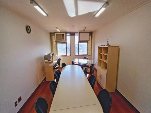 Sala, Funcionários, 0 Quarto, 1 Vaga