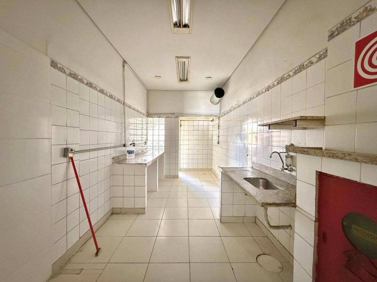 Andar, São José, 0 Quarto, 1 Vaga