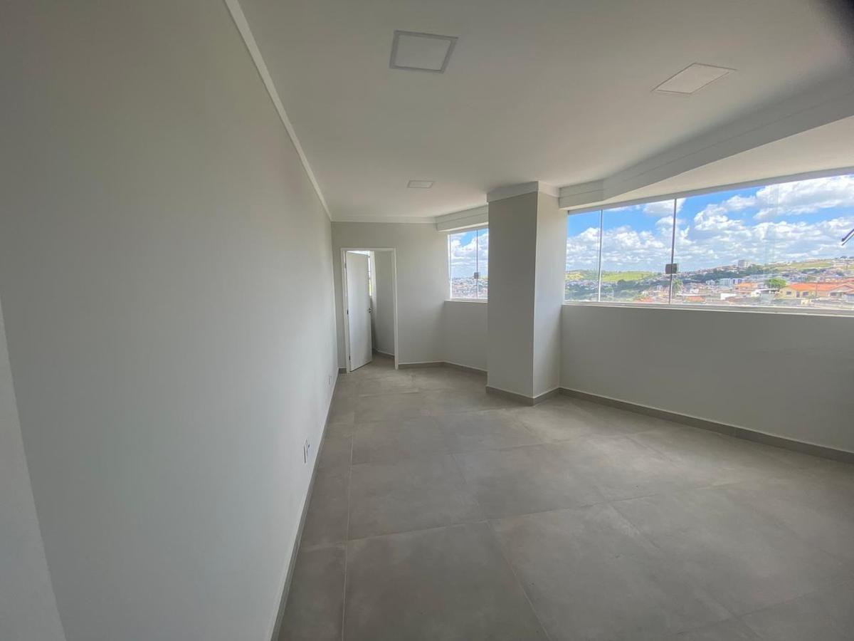 Sala, Vila Verde, 0 Quarto, 0 Vaga