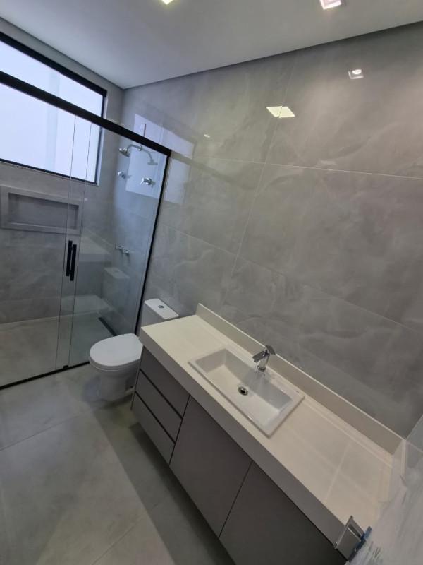 Casa, Francisco Pereira, 3 Quartos, 4 Vagas, 1 Suíte