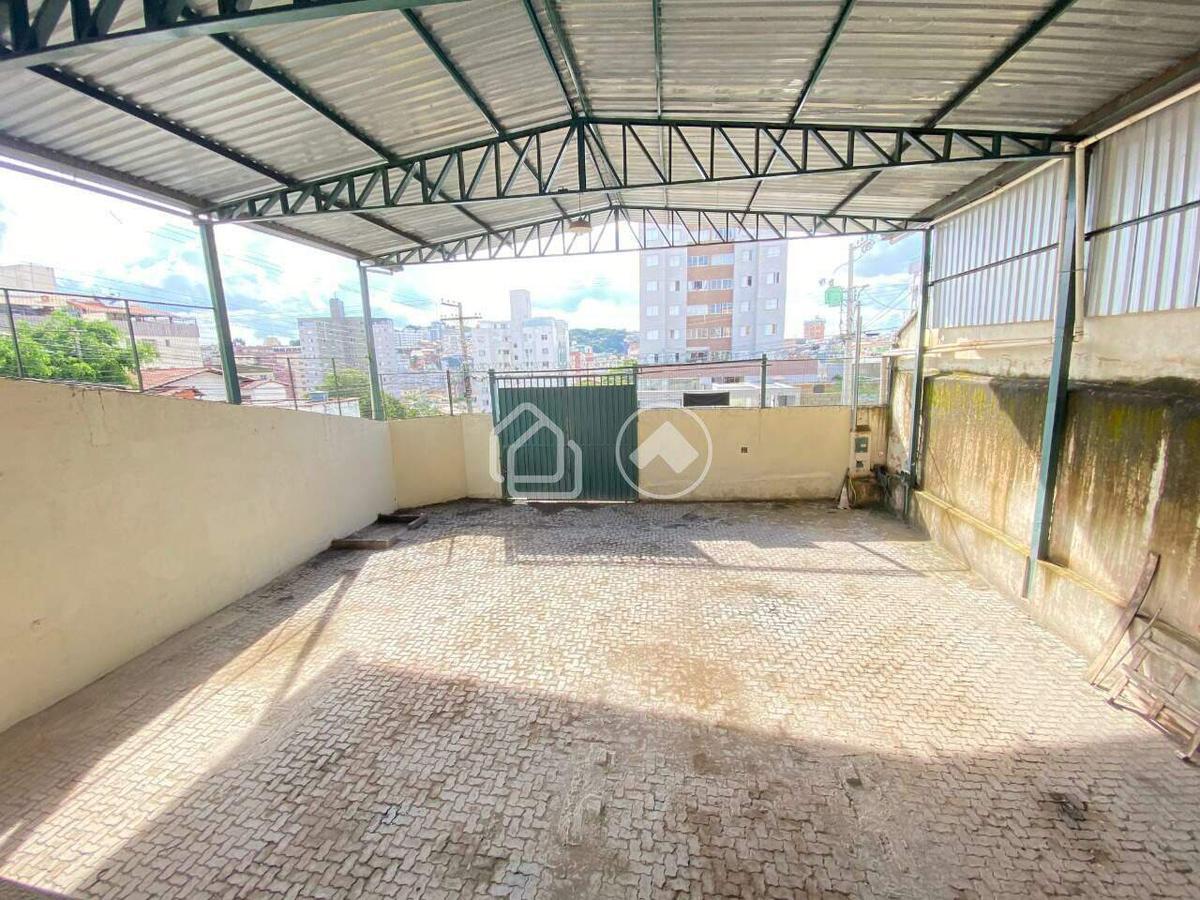 Galpão, Padre Eustáquio