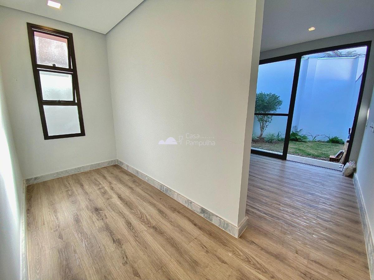 Casa, Planalto, 4 Quartos, 2 Vagas, 3 Suítes