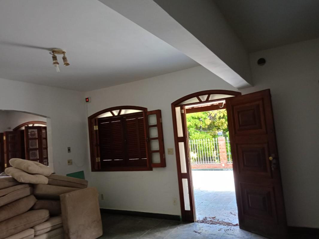 Fazenda, Ravena, 4 Quartos, 4 Vagas, 1 Suíte