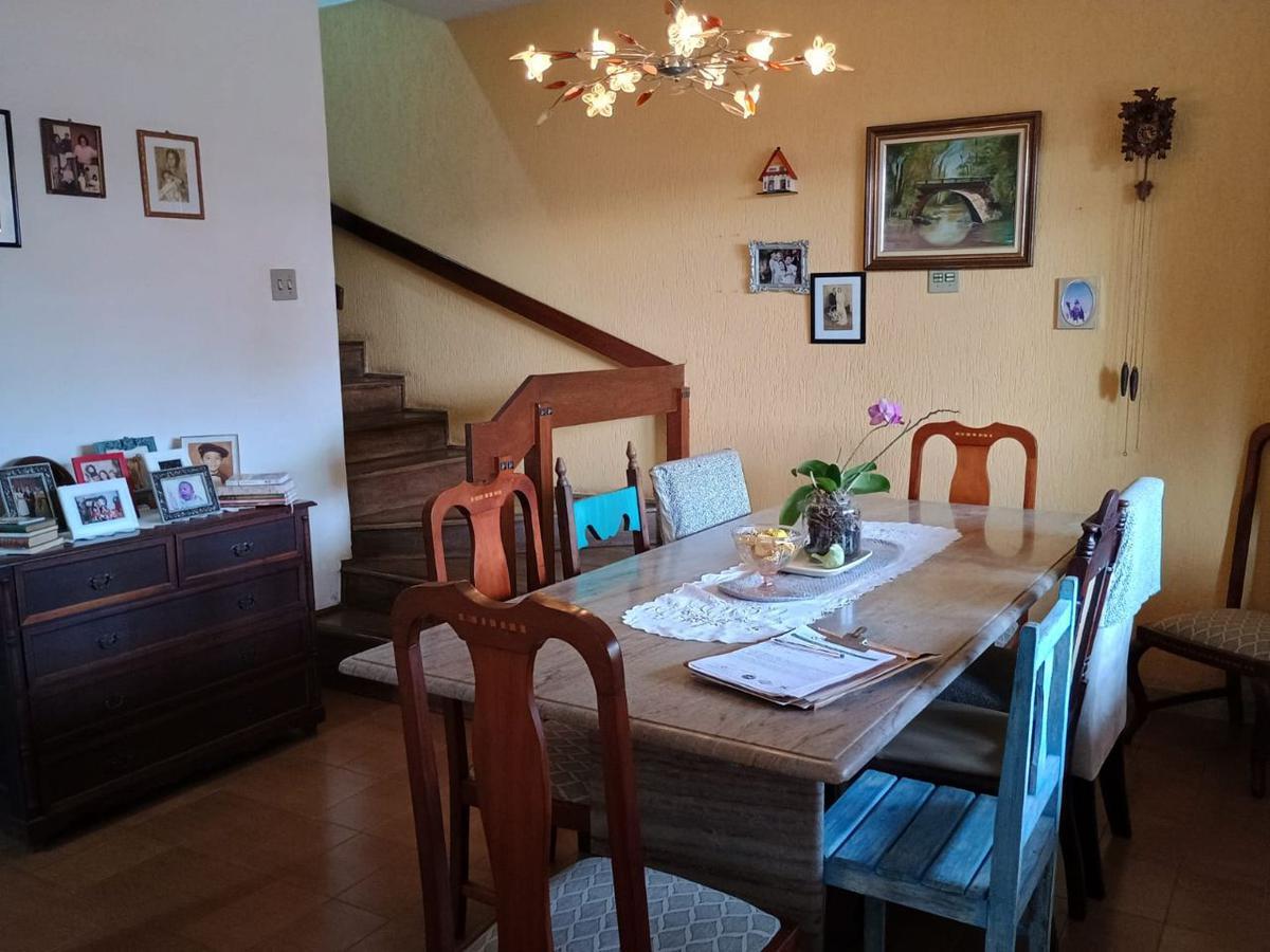 Casa, Cachoeirinha, 4 Quartos, 3 Vagas, 1 Suíte