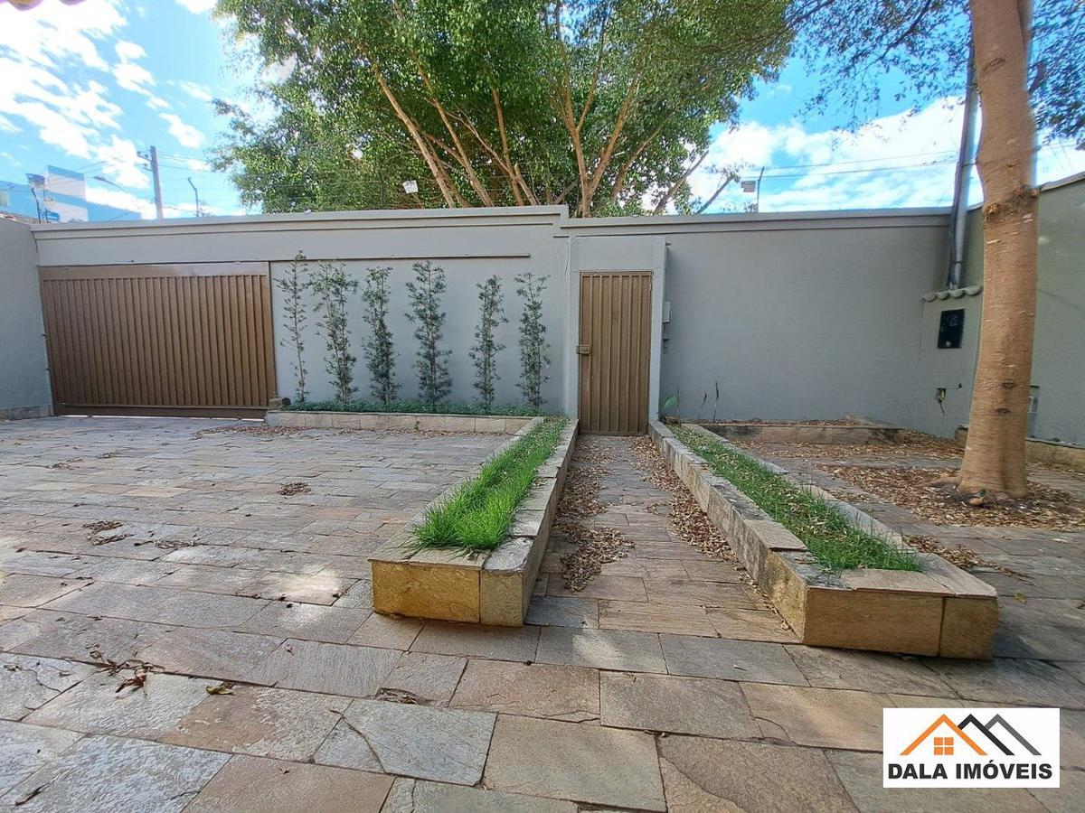 Casa, Santa Mônica, 4 Quartos, 5 Vagas, 2 Suítes