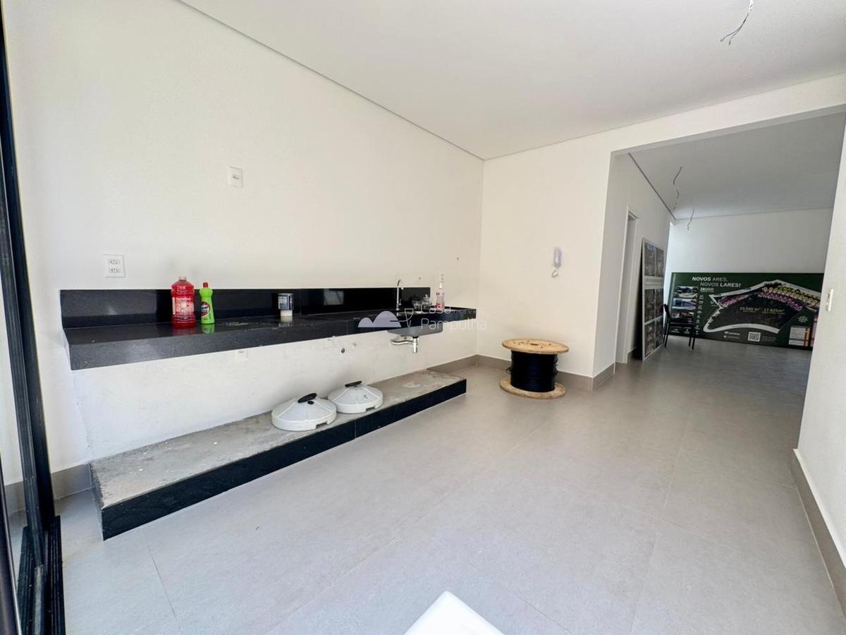 Casa, Trevo, 3 Quartos, 2 Vagas, 1 Suíte