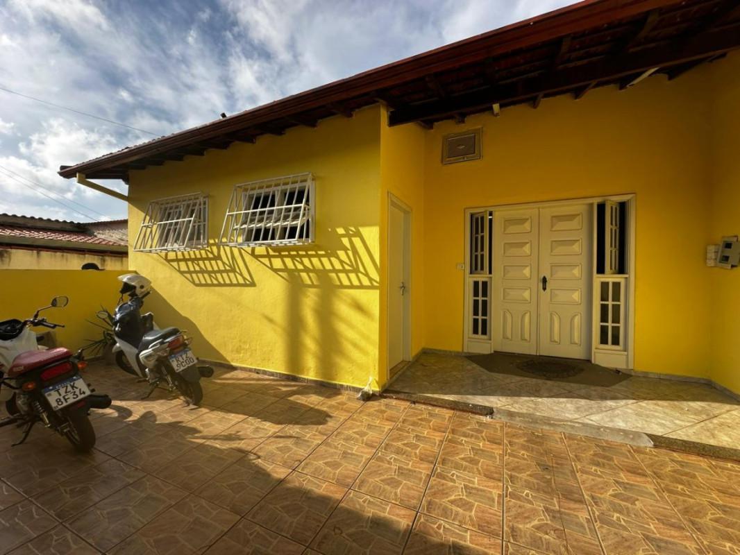 Casa, Centro, 5 Quartos, 12 Vagas, 1 Suíte