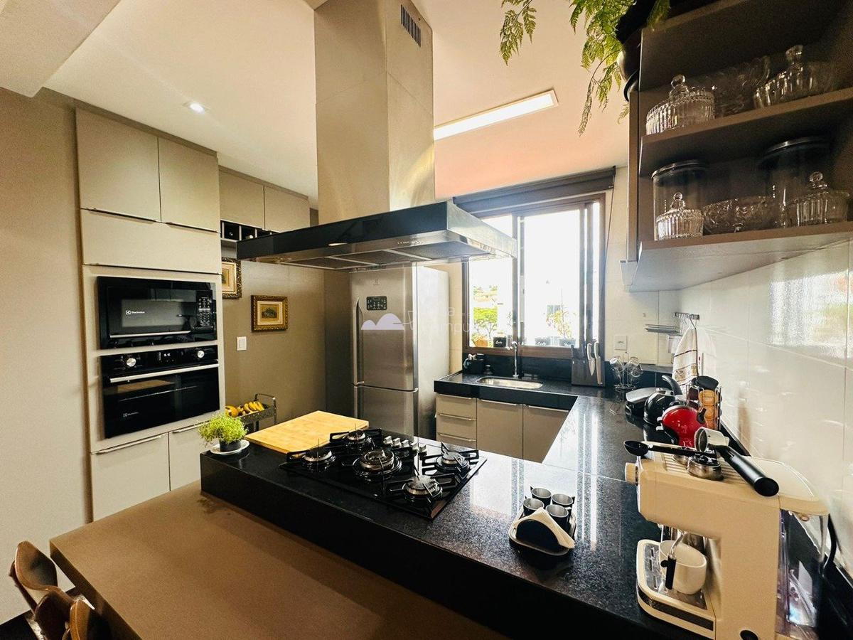 Apartamento, Itapoã, 4 Quartos, 8 Vagas, 4 Suítes