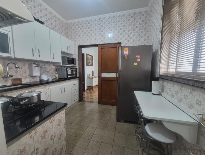 Casa, Sagrada Família, 4 Quartos, 2 Vagas