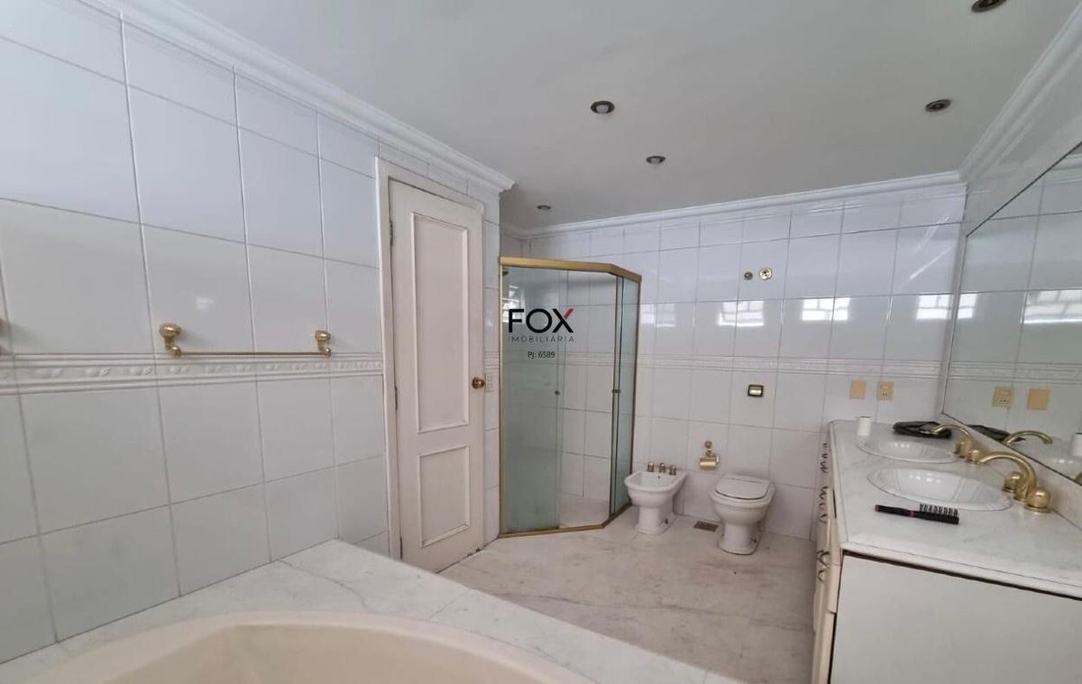 Casa, Estoril, 6 Quartos, 3 Vagas, 1 Suíte