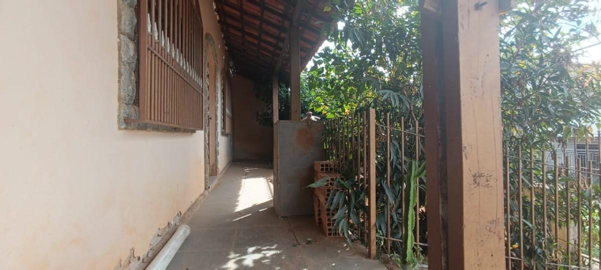 Casa, Castelo, 4 Quartos, 4 Vagas, 2 Suítes