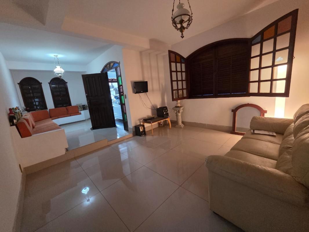 Casa, Coqueiros, 4 Quartos, 1 Vaga, 1 Suíte