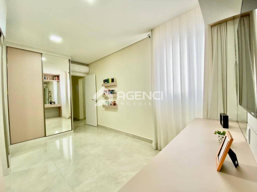 Apartamento, Cabral, 4 Quartos, 0 Vaga, 2 Suítes