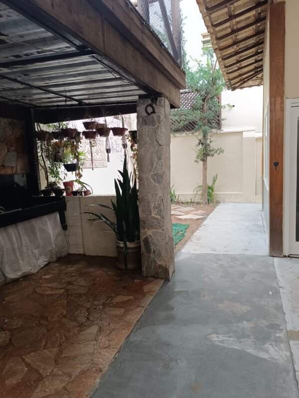 Casa, Jardim América, 3 Quartos, 4 Vagas, 2 Suítes