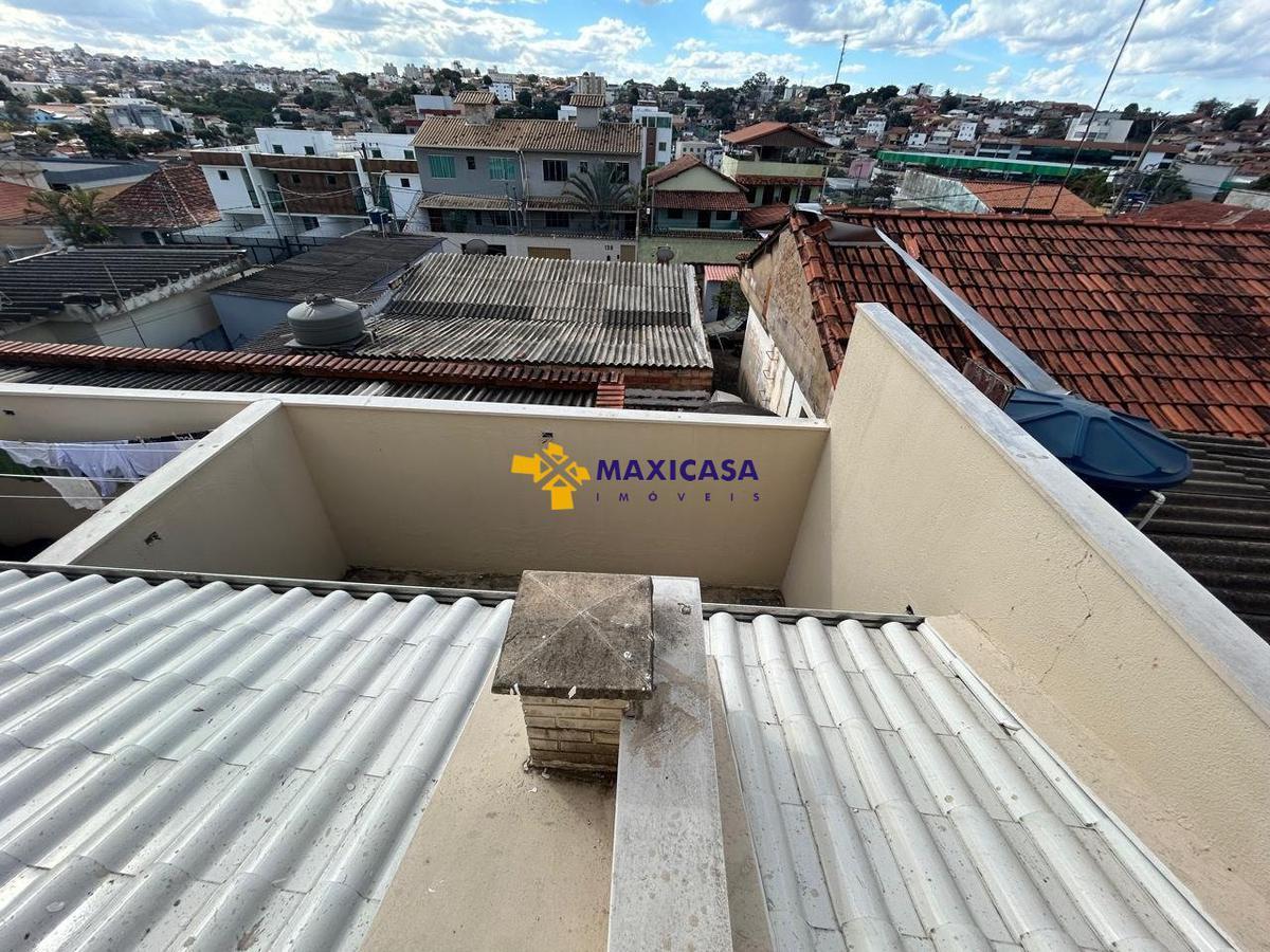 Casa, Santa Branca, 3 Quartos, 2 Vagas, 1 Suíte