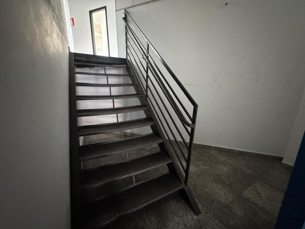 Andar, Estoril, 0 Quarto, 2 Vagas