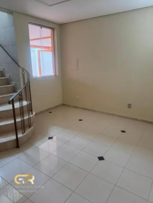 Casa, Castelo, 4 Quartos, 6 Vagas, 1 Suíte