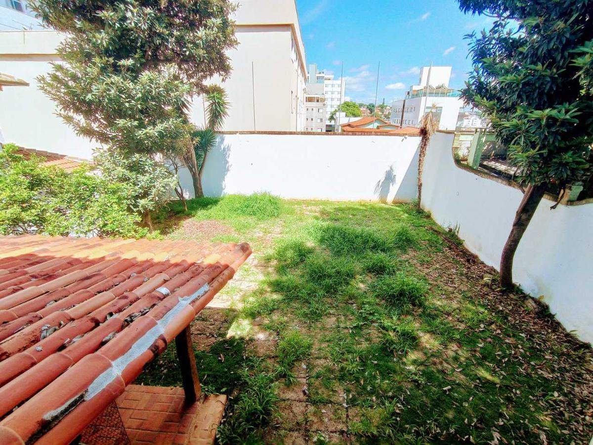 Casa, Castelo, 4 Quartos, 4 Vagas, 1 Suíte