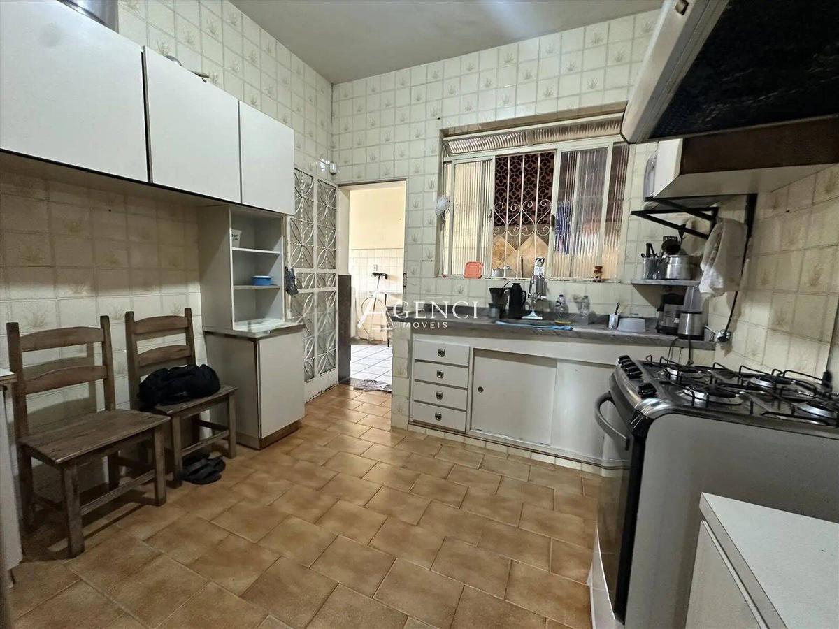 Casa, Califórnia, 4 Quartos, 0 Vaga, 1 Suíte
