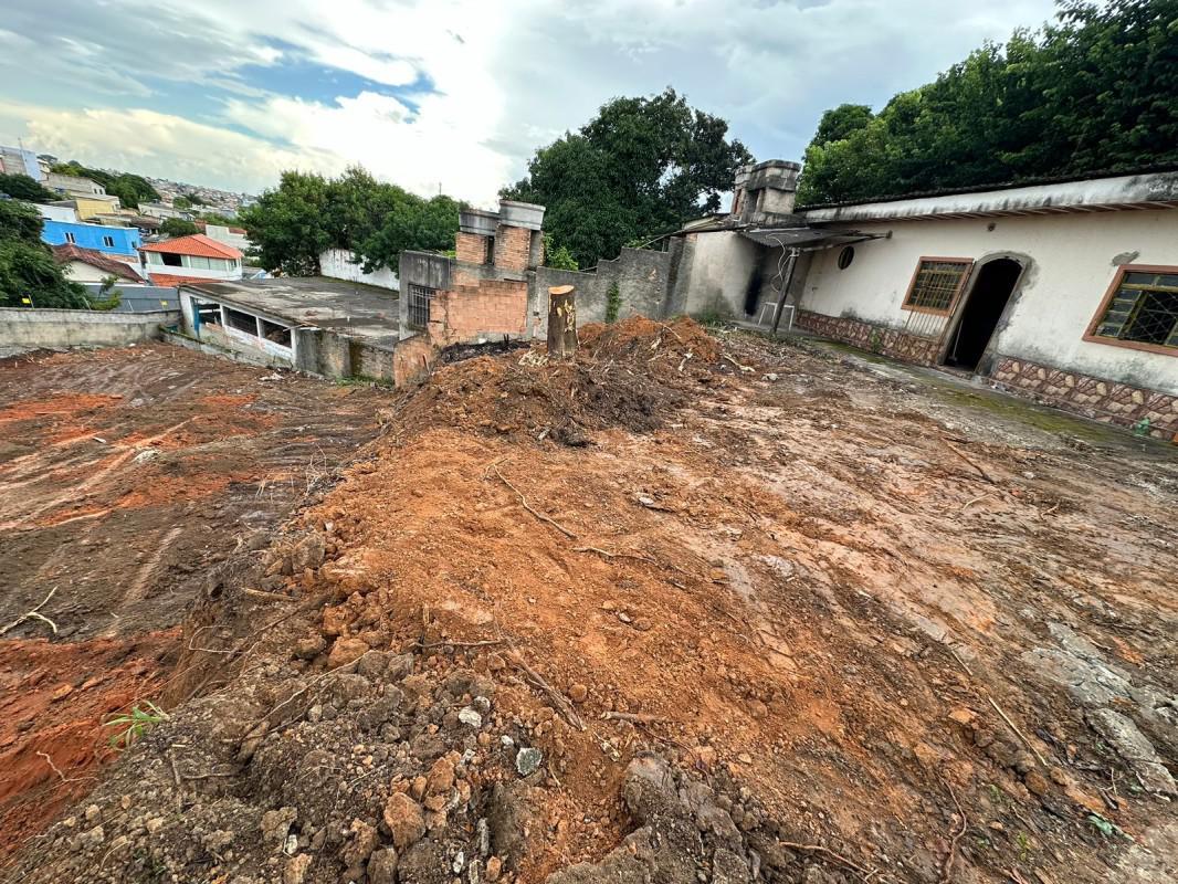 Galpão, Céu Azul, 0 Quarto, 0 Vaga