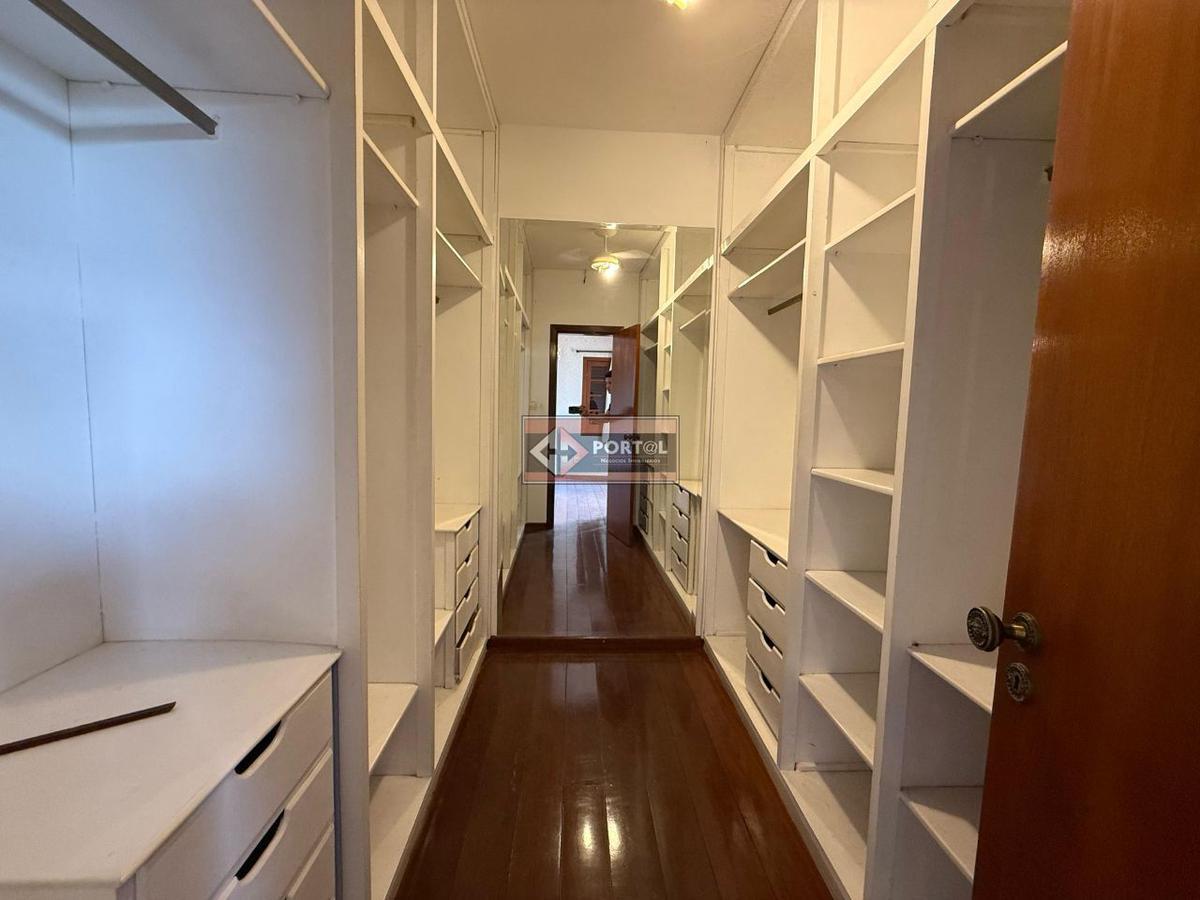 Casa Comercial, Itapoã, 5 Quartos, 4 Vagas, 2 Suítes