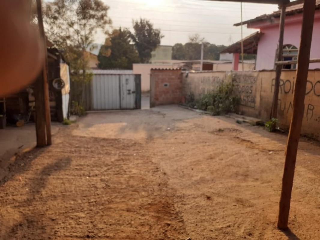 Lote, Centro, 0 Quarto, 0 Vaga