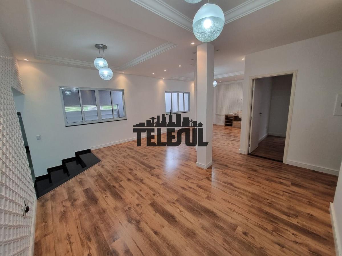 Casa, Jardim Ribeiro, 3 Quartos, 2 Vagas, 2 Suítes