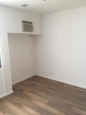 Sala, Funcionários