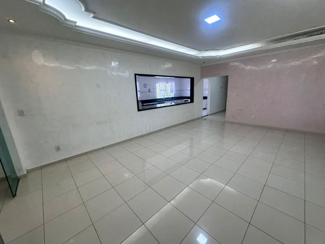 Casa, Chácaras Reunidas Santa Terezinha, 6 Quartos, 15 Vagas, 4 Suítes