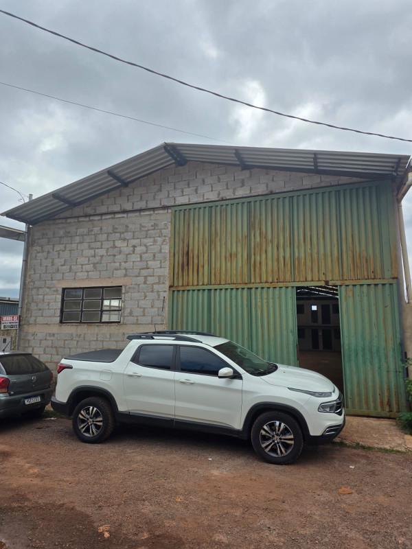 Galpão, Água Limpa, 3 Quartos, 0 Vaga