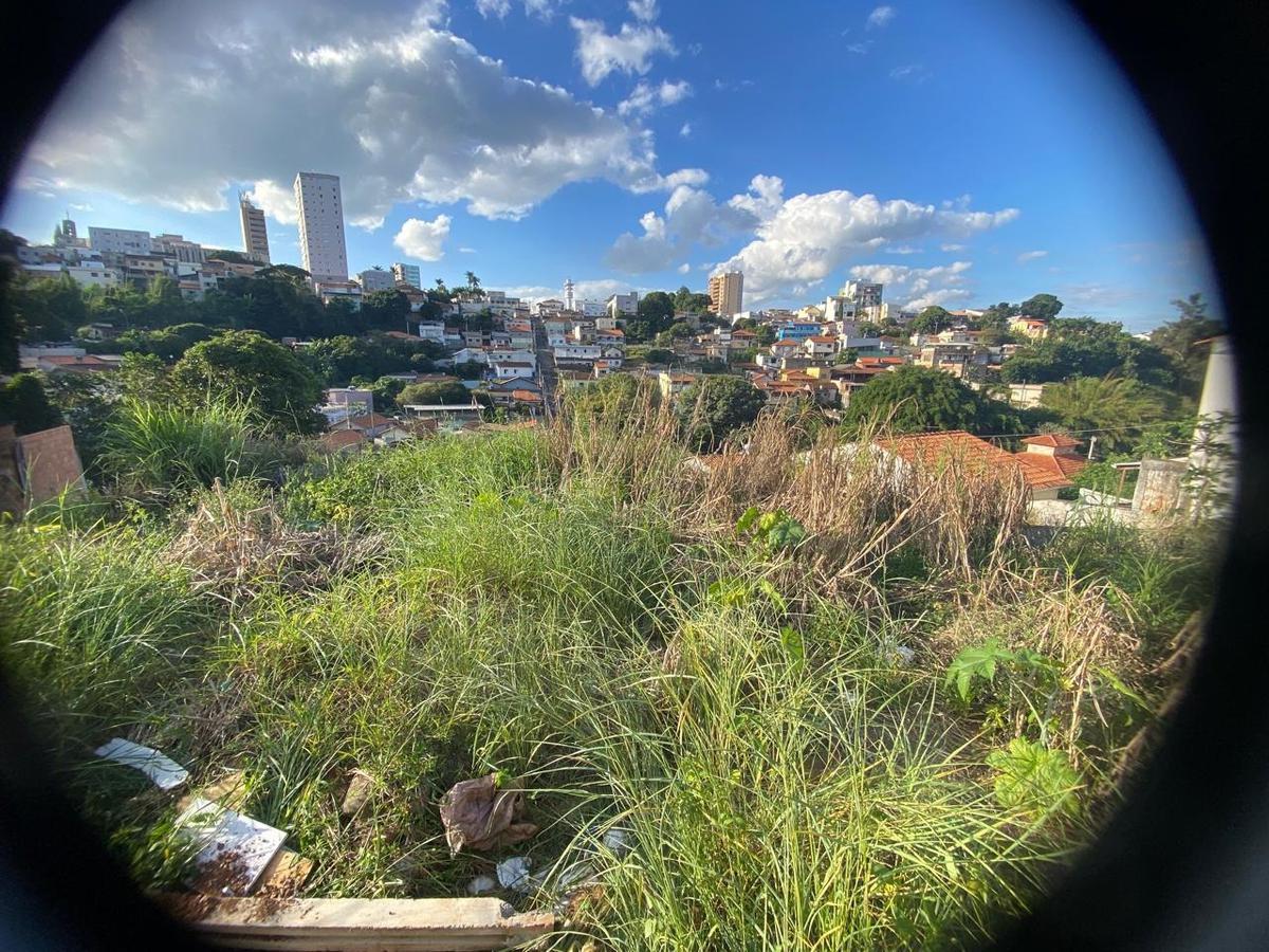 Lote, Três Bicas, 0 Quarto, 0 Vaga