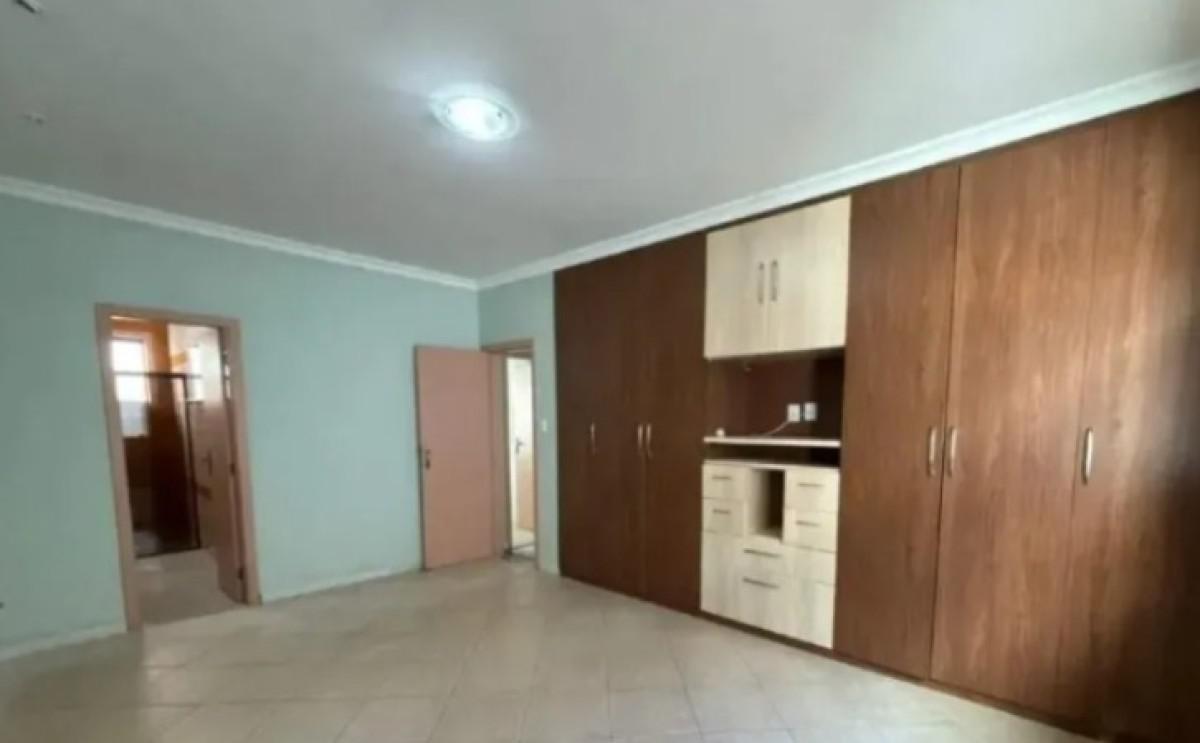 Casa Comercial, Castelo, 4 Quartos, 4 Vagas, 2 Suítes