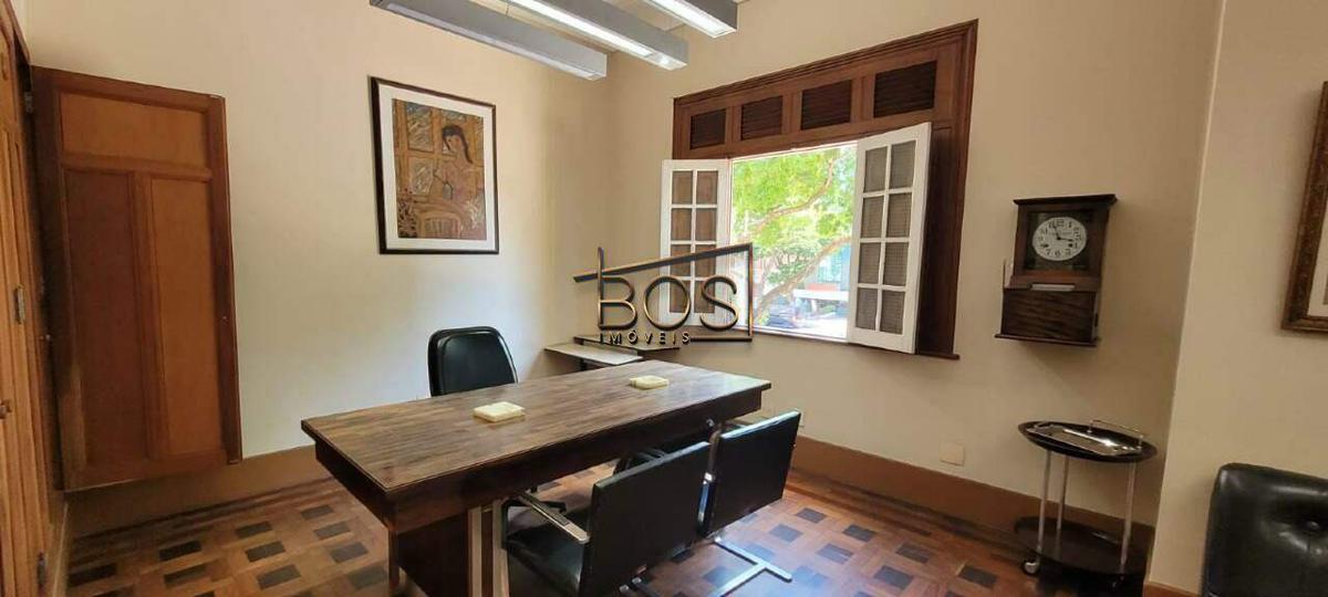 Casa, Centro, 10 Quartos, 15 Vagas, 6 Suítes