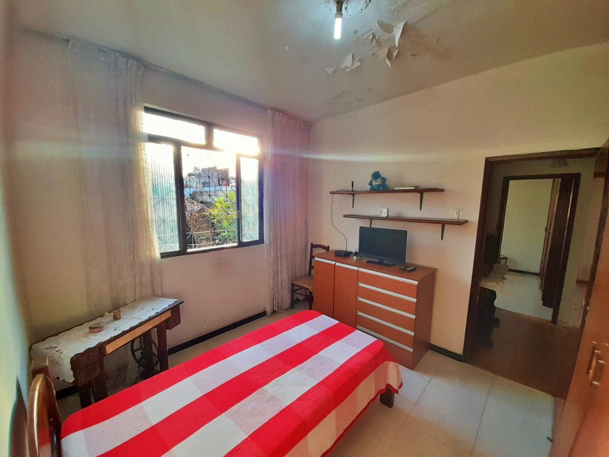 Casa, Caiçaras, 4 Quartos, 5 Vagas, 1 Suíte