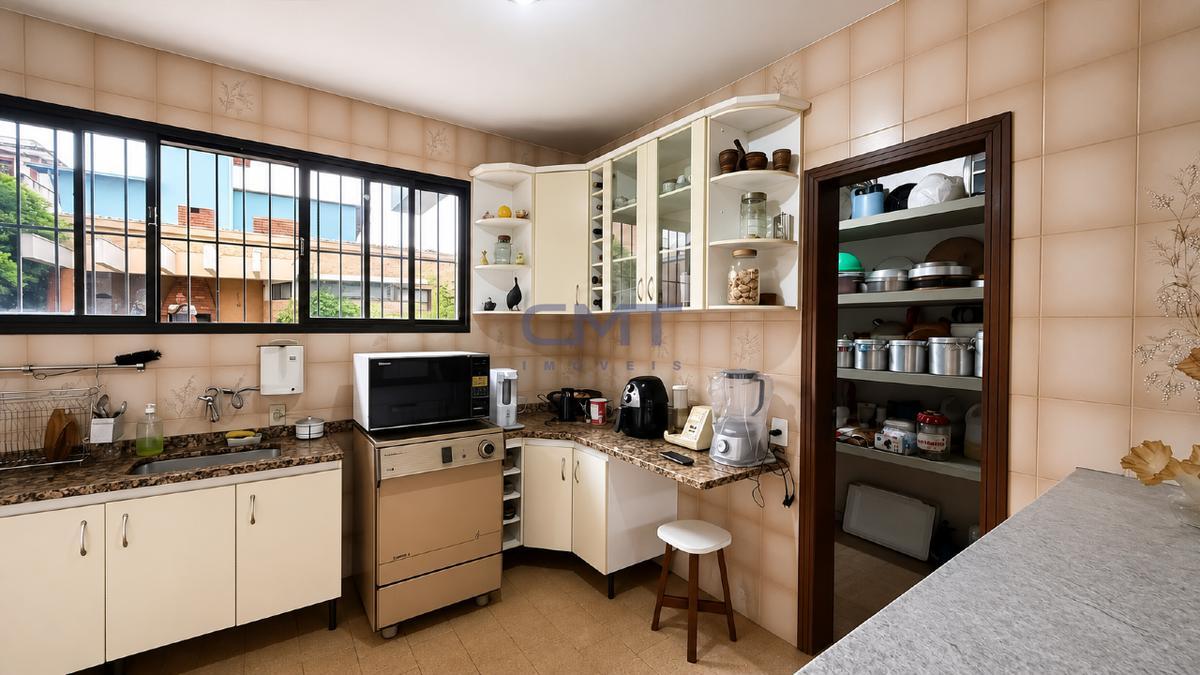 Casa, Sagrada Família, 5 Quartos, 3 Vagas, 2 Suítes