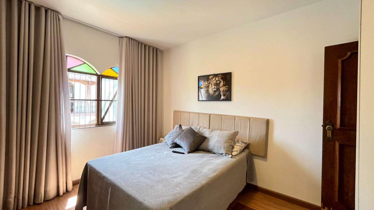 Casa, Alto Barroca, 5 Quartos, 2 Vagas, 2 Suítes