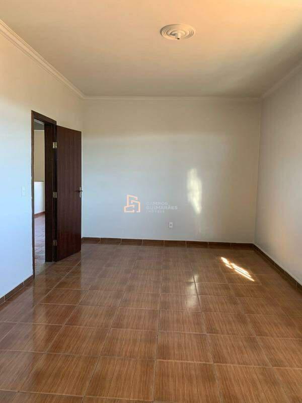 Casa, Das Industrias I (barreiro), 3 Quartos, 1 Vaga, 1 Suíte