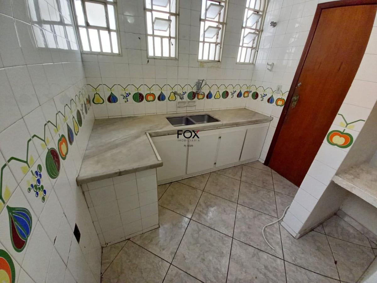 Casa, Santa Efigênia, 5 Quartos, 4 Vagas, 3 Suítes